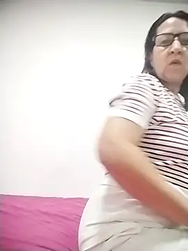 RosseLaure online show from May 15, 1:56 am