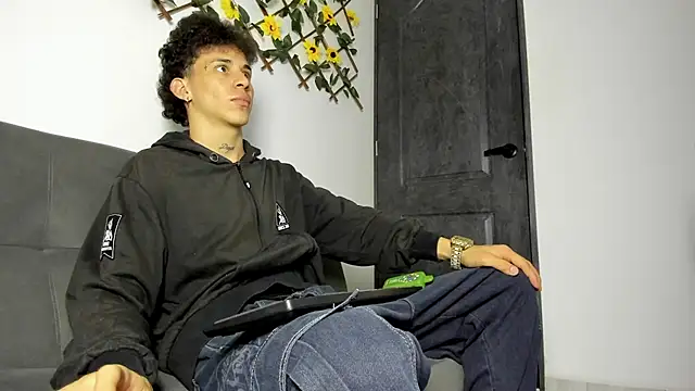 Maxxx bigcockx online show from March 18, 4:15 am