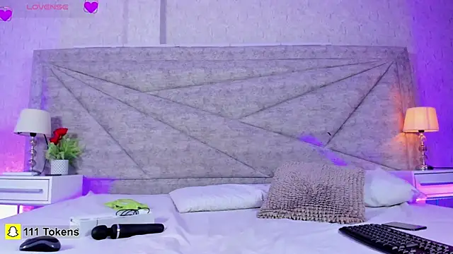 Snapshot of RousSweet- chatting on February 23, 9:12 pm RousSweet- online show from February 23, 9:12 pm