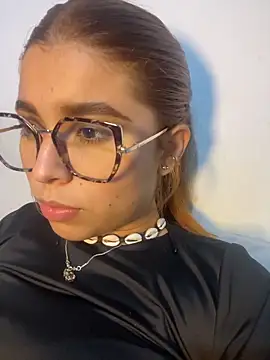 Snapshot of baddieasiantv chatting on February 3, 2:53 am baddieasiantv online show from February 3, 2:53 am