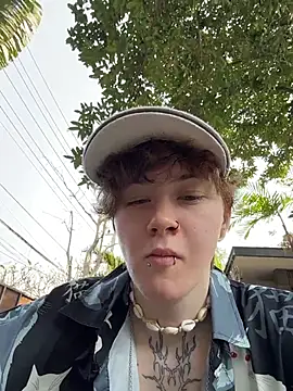 Snapshot of IceMur chatting on February 22, 2:56 am IceMur online show from February 22, 2:56 am