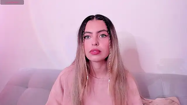 Snapshot of Fernanda_aaaa chatting on February 24, 1:20 pm Fernanda aaaa online show from February 24, 1:20 pm