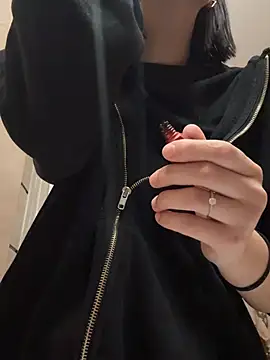 Mia  Honey online show from January 19, 1:04 pm