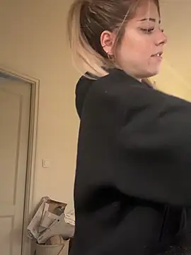 MelliMoon online show from March 4, 11:38 am