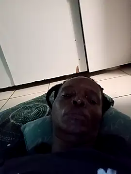 Snapshot of 01Wetlips chatting on February 19, 4:41 am 01Wetlips online show from February 19, 4:41 am