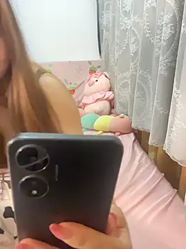 yrainy69 online show from May 12, 11:51 am