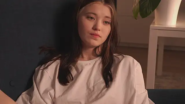 Snapshot of EleniRoeber chatting on February 17, 8:26 pm EleniRoeber online show from February 17, 8:26 pm