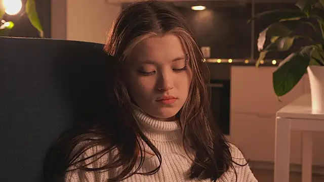 Snapshot of EleniRoeber chatting on February 18, 4:14 pm EleniRoeber online show from February 18, 4:14 pm