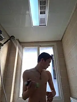 Snapshot of Aint686 chatting on February 10, 12:59 am Aint686 online show from February 10, 12:59 am