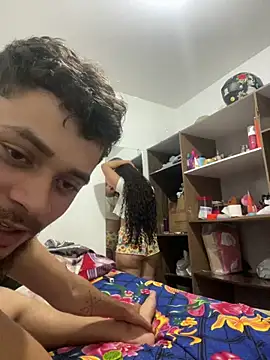 Snapshot of casal_prosperar chatting on February 25, 3:49 am casal prosperar online show from February 25, 3:49 am