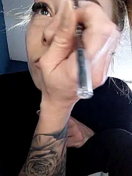 dewimp1 online show from March 15, 11:38 am