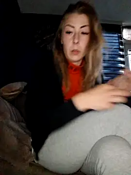 dewimp1 online show from April 8, 6:08 pm