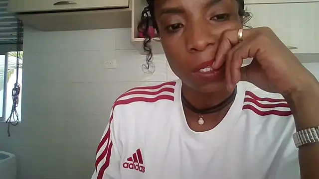 JadaMillss online show from April 18, 12:42 pm