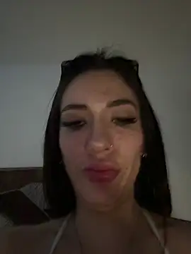 Snapshot of MamiSoft420 chatting on March 3, 7:20 pm MamiSoft420 online show from March 3, 7:20 pm