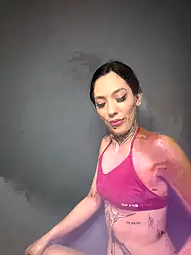 Snapshot of MamiSoft420 chatting on April 16, 2:51 pm MamiSoft420 online show from April 16, 2:51 pm