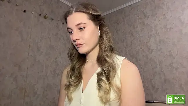 Snapshot of Jolievic chatting on February 11, 11:26 am Jolievic online show from February 11, 11:26 am