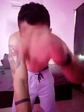 Snapshot of MRdxxx444 chatting on February 9, 5:39 pm MRdxxx444 online show from February 9, 5:39 pm