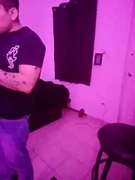 Snapshot of MRdxxx444 chatting on February 15, 11:30 am MRdxxx444 online show from February 15, 11:30 am