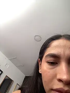 JuliaaVega online show from April 7, 12:49 pm