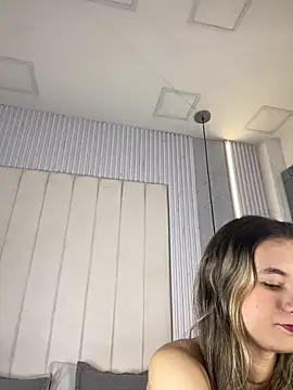 JuliaColemann online show from May 8, 11:59 am