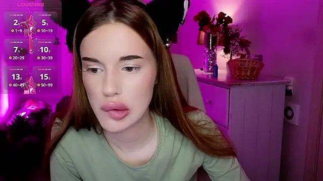 Anna Lumina online show from March 21, 8:45 pm