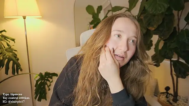 Snapshot of Scarlett_NoirMuse chatting on February 23, 8:39 pm Scarlett NoirMuse online show from February 23, 8:39 pm