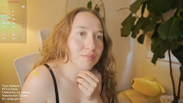 Scarlett NoirMuse online show from May 18, 8:58 pm