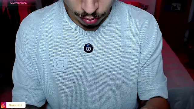 Snapshot of Magnuz_Col chatting on February 6, 3:55 am Magnuz Col online show from February 6, 3:55 am