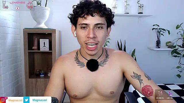 Snapshot of Magnuz_Col chatting on May 11, 4:04 pm Magnuz Col online show from May 11, 4:04 pm