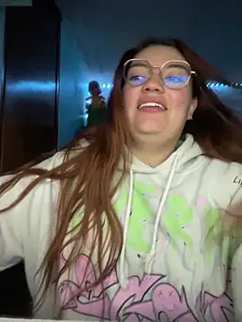 Snapshot of Vixroy7 chatting on February 19, 1:01 am Vixroy7 online show from February 19, 1:01 am