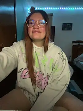 Snapshot of Vixroy7 chatting on March 1, 1:40 am Vixroy7 online show from March 1, 1:40 am