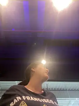 Snapshot of lizzy_luminair chatting on February 12, 11:33 pm lizzy luminair online show from February 12, 11:33 pm