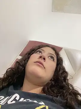 Snapshot of lizzy_luminair chatting on February 24, 1:36 am lizzy luminair online show from February 24, 1:36 am