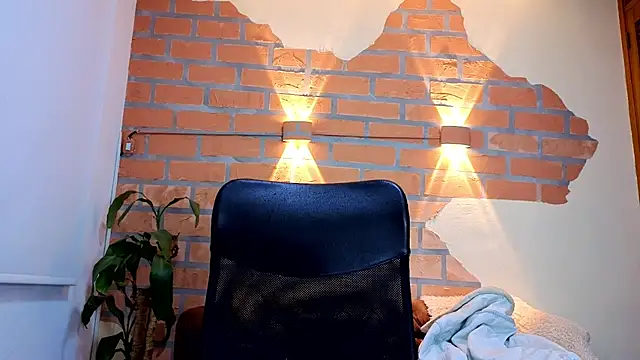 Snapshot of mister_eithan chatting on February 8, 2:37 am mister eithan online show from February 8, 2:37 am