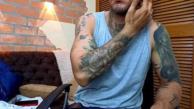 Snapshot of mister_eithan chatting on February 15, 3:14 am mister eithan online show from February 15, 3:14 am