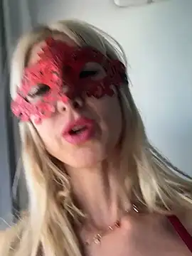 triiniiity online show from January 18, 5:06 pm