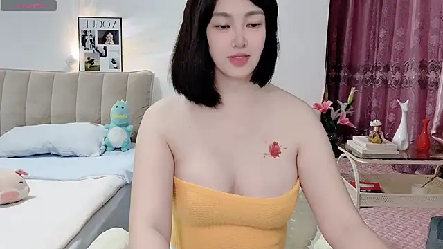 10ve1y online show from April 20, 12:52 pm