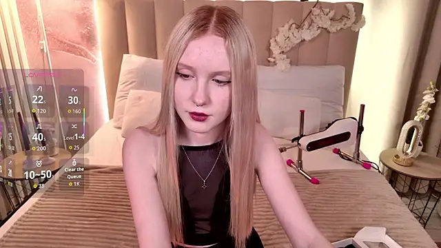 Sia Hart online show from March 18, 5:49 pm