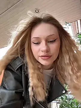 DayaFoxy online show from March 15, 1:17 pm