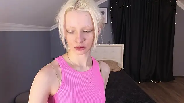 Snapshot of Naomi_Demio chatting on February 25, 9:19 am Naomi Demio online show from February 25, 9:19 am