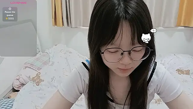 weiwei4999 online show from March 1, 7:10 am