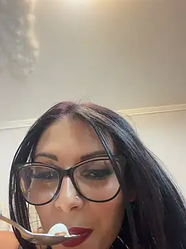 Snapshot of HiddendesireXO01 chatting on July 6, 7:16 pm HiddendesireXO01 online show from July 6, 7:16 pm