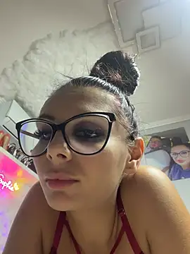 Snapshot of HiddendesireXO01 chatting on July 12, 7:16 pm HiddendesireXO01 online show from July 12, 7:16 pm
