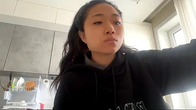 SweetMiaXO online show from March 12, 2:07 am