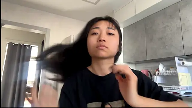 SweetMiaXO online show from April 7, 10:09 pm