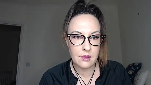 PsychicDominatrix online show from February 10, 8:18 am