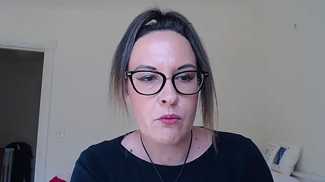 Snapshot of PsychicDominatrix chatting on May 30, 2:14 pm PsychicDominatrix online show from May 30, 2:14 pm