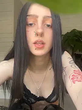 bellaxlauren online show from April 20, 9:56 am