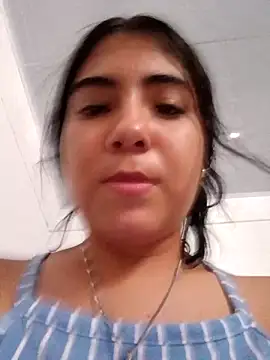 Snapshot of Ailen-cute chatting on February 14, 7:21 pm Ailen-cute online show from February 14, 7:21 pm