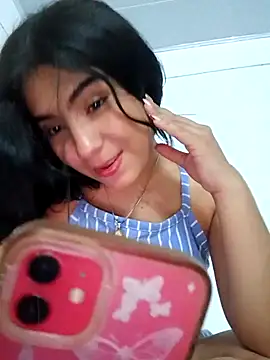 Snapshot of Ailen-cute chatting on February 22, 6:46 am Ailen-cute online show from February 22, 6:46 am